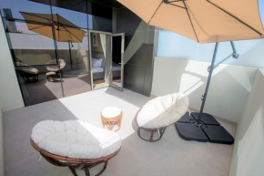 Fabulous stay Park View Dubai - Superior Studio balcony